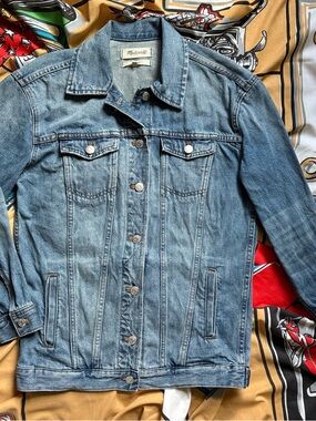 Madewell oversized denim trucker biker jacket XS faded grunge jean jacket